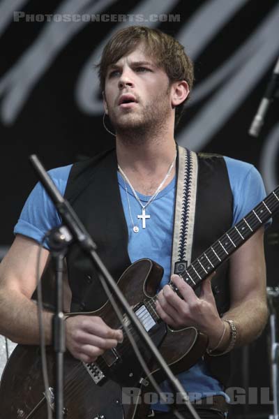 KINGS OF LEON - 2007-08-26 - SAINT CLOUD - Domaine National - Grande Scene - 